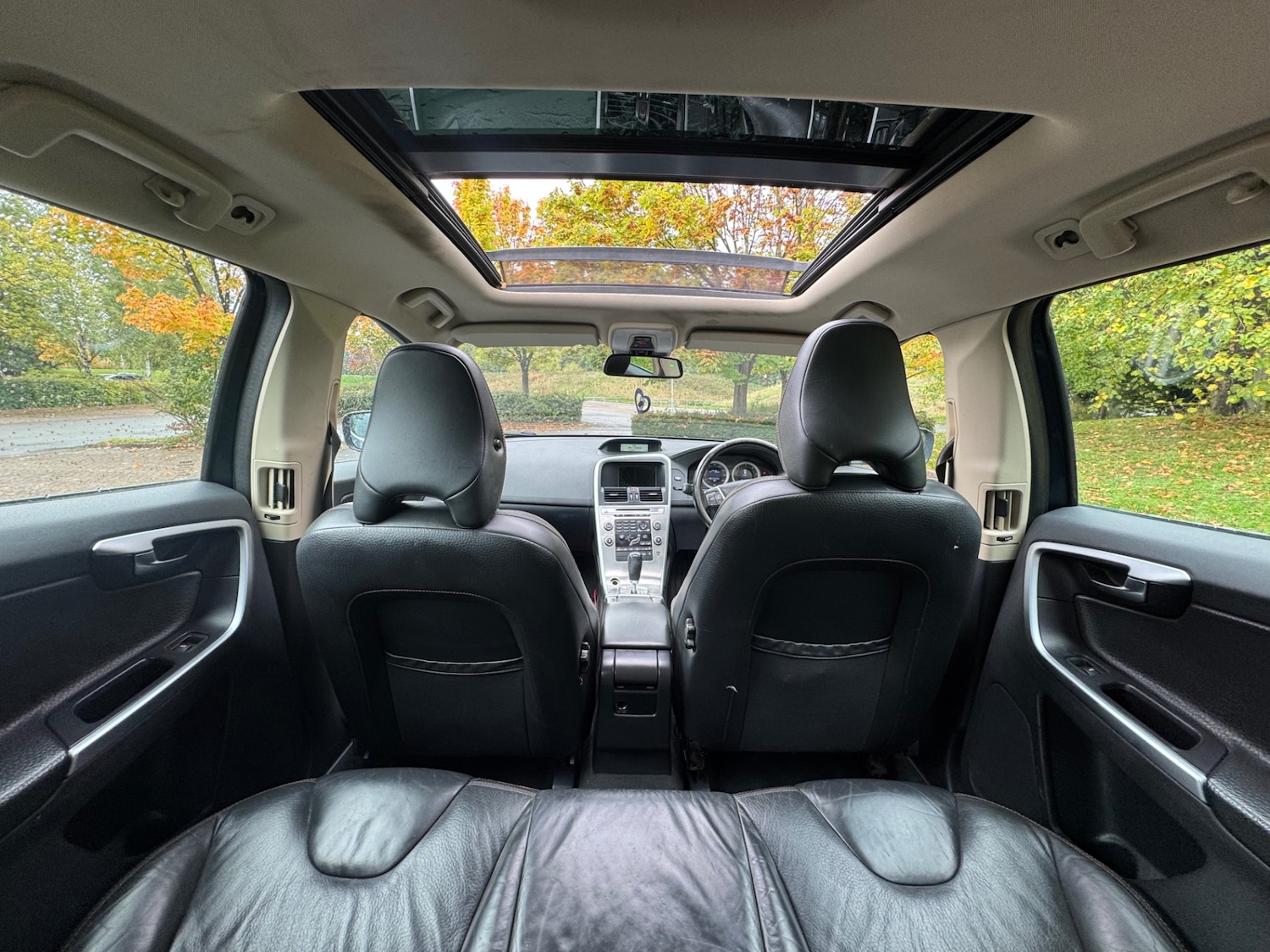 Used Volvo XC60 2010 for sale - 76135828: Photo 12