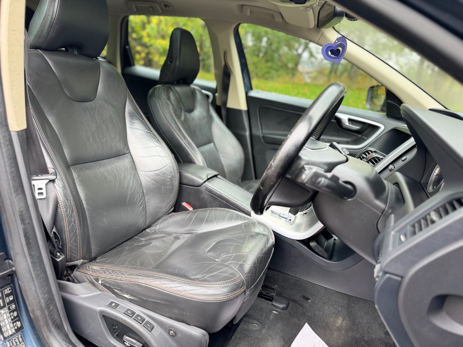 Used Volvo XC60 2010 for sale - 76135828: Photo 14
