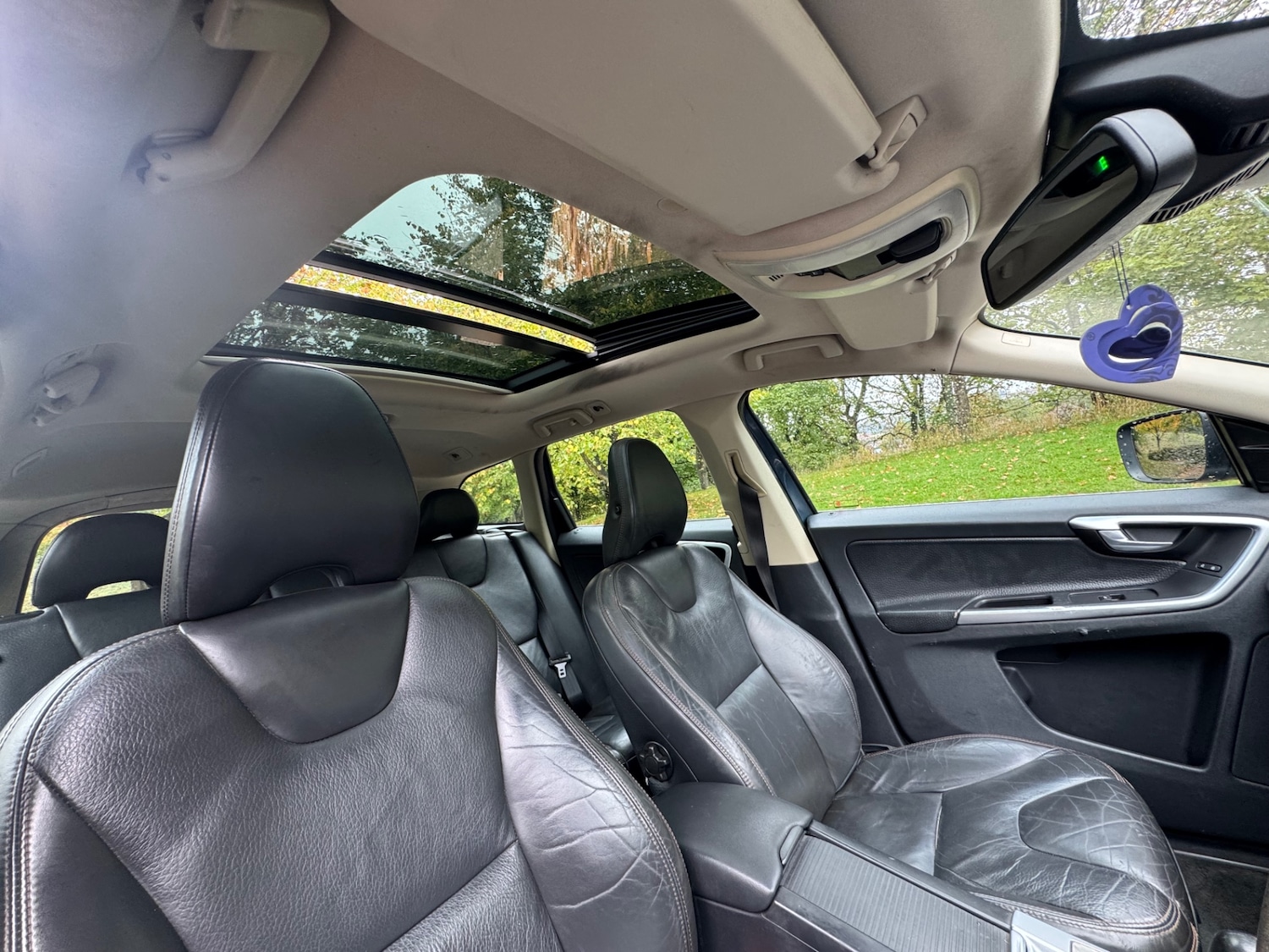 Used Volvo XC60 2010 for sale - 76135828: Photo 15