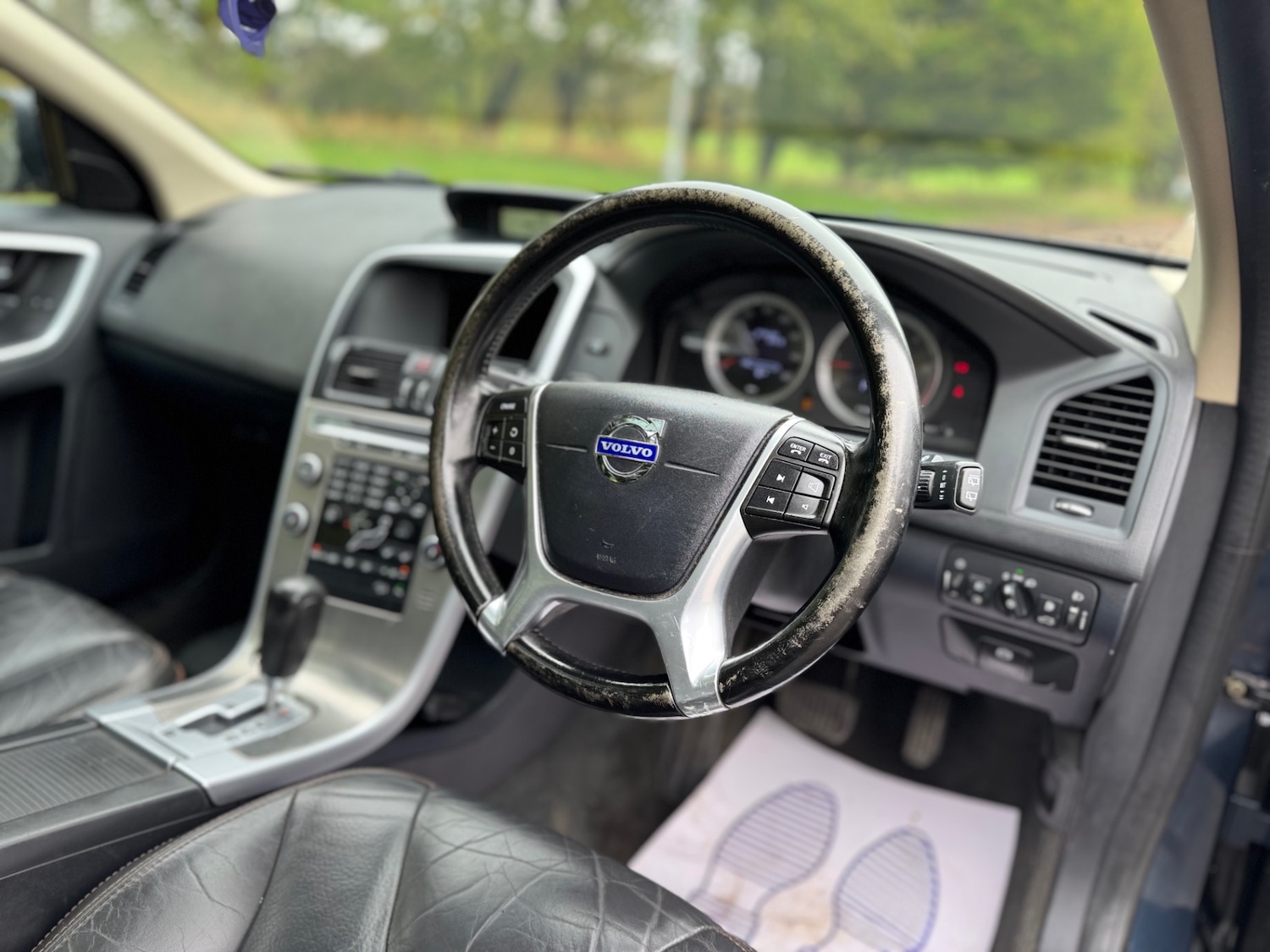Used Volvo XC60 2010 for sale - 76135828: Photo 16