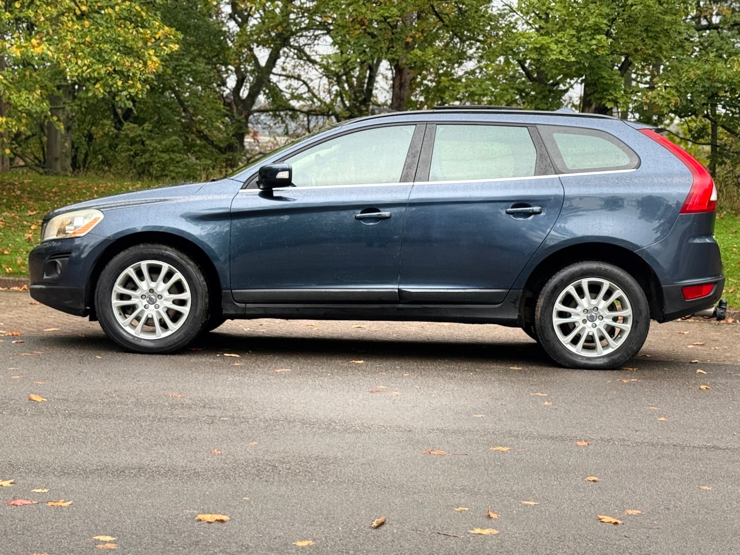 Used Volvo XC60 2010 for sale - 76135828: Photo 5