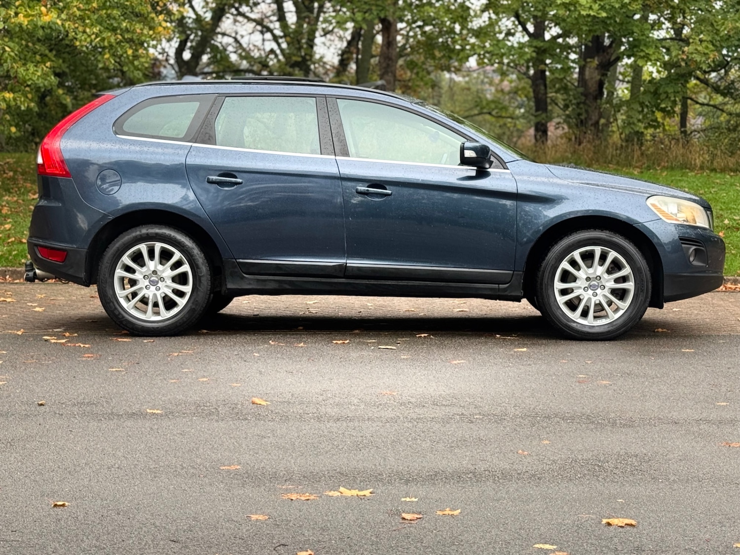 Used Volvo XC60 2010 for sale - 76135828: Photo 6