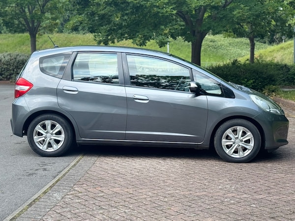 Used Honda Jazz 2013 for sale - 76126071: Photo 5