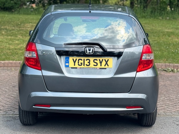Used Honda Jazz 2013 for sale - 76126071: Photo 7