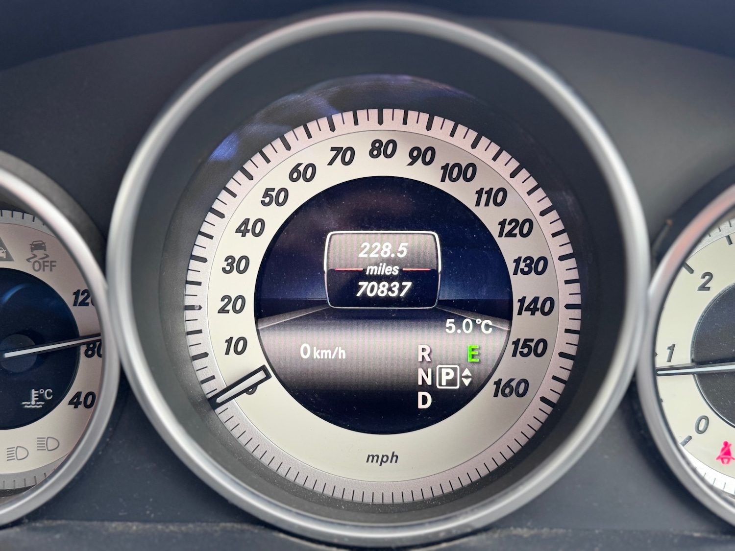 Used Mercedes-Benz E Class 2013 for sale - 77548397: Photo 15