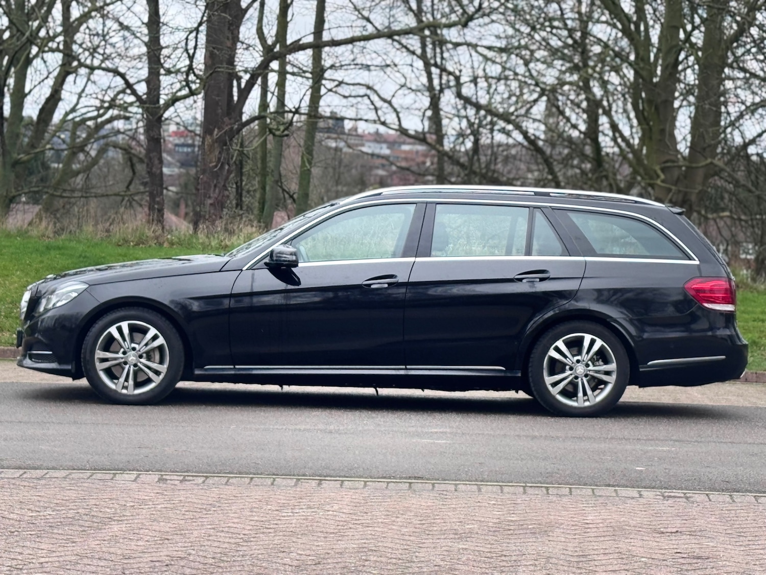 Used Mercedes-Benz E Class 2013 for sale - 77548397: Photo 4