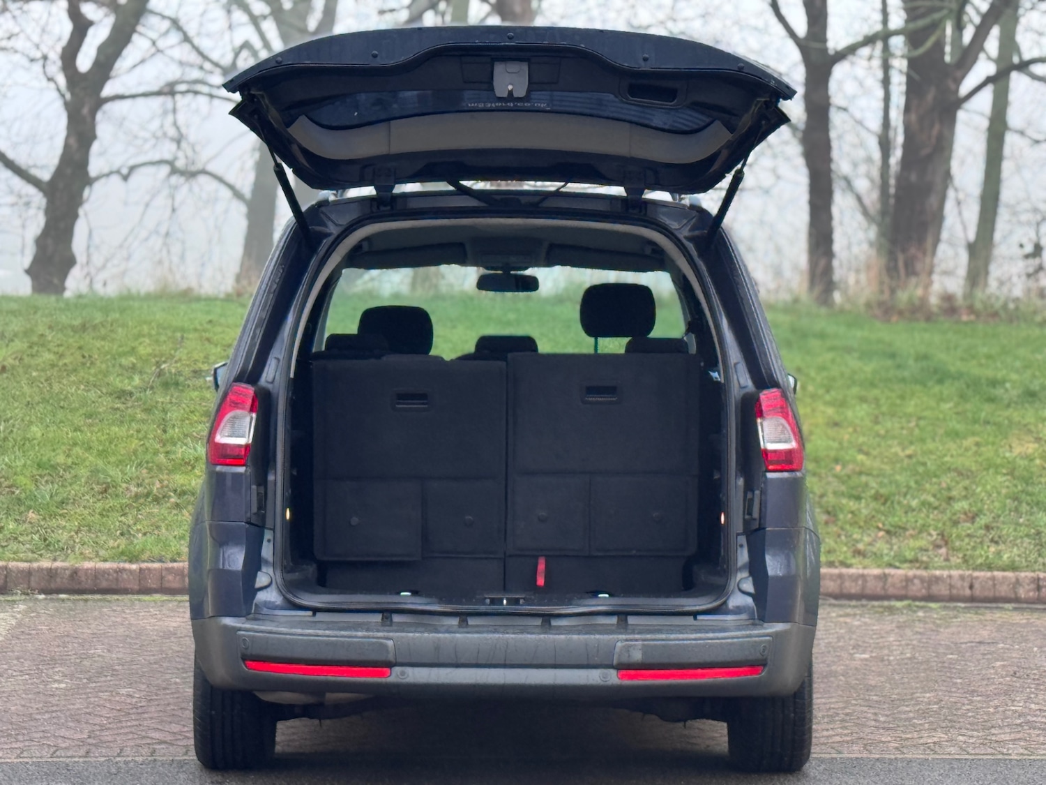 Used Ford Galaxy 2014 for sale - 77354950: Photo 7