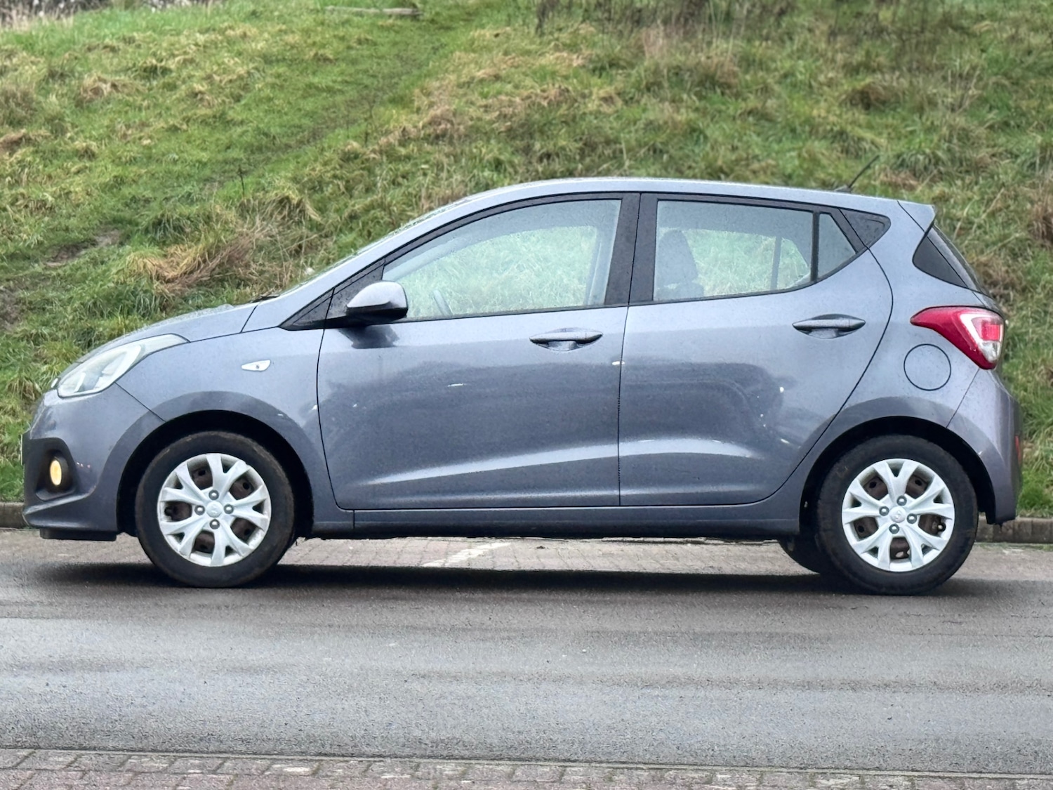 Used Hyundai i10 2014 for sale - 77548400: Photo 4