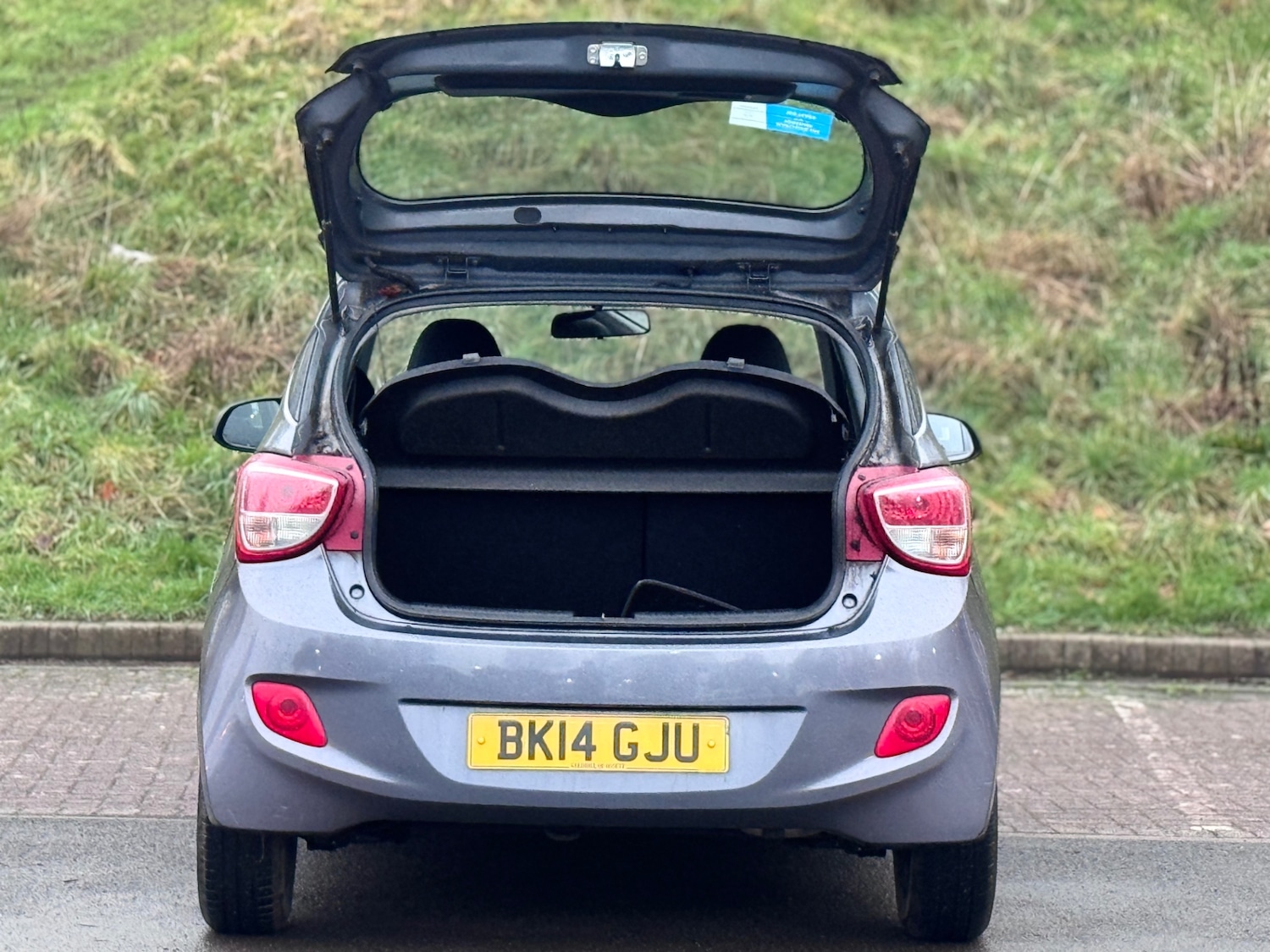 Used Hyundai i10 2014 for sale - 77548400: Photo 9