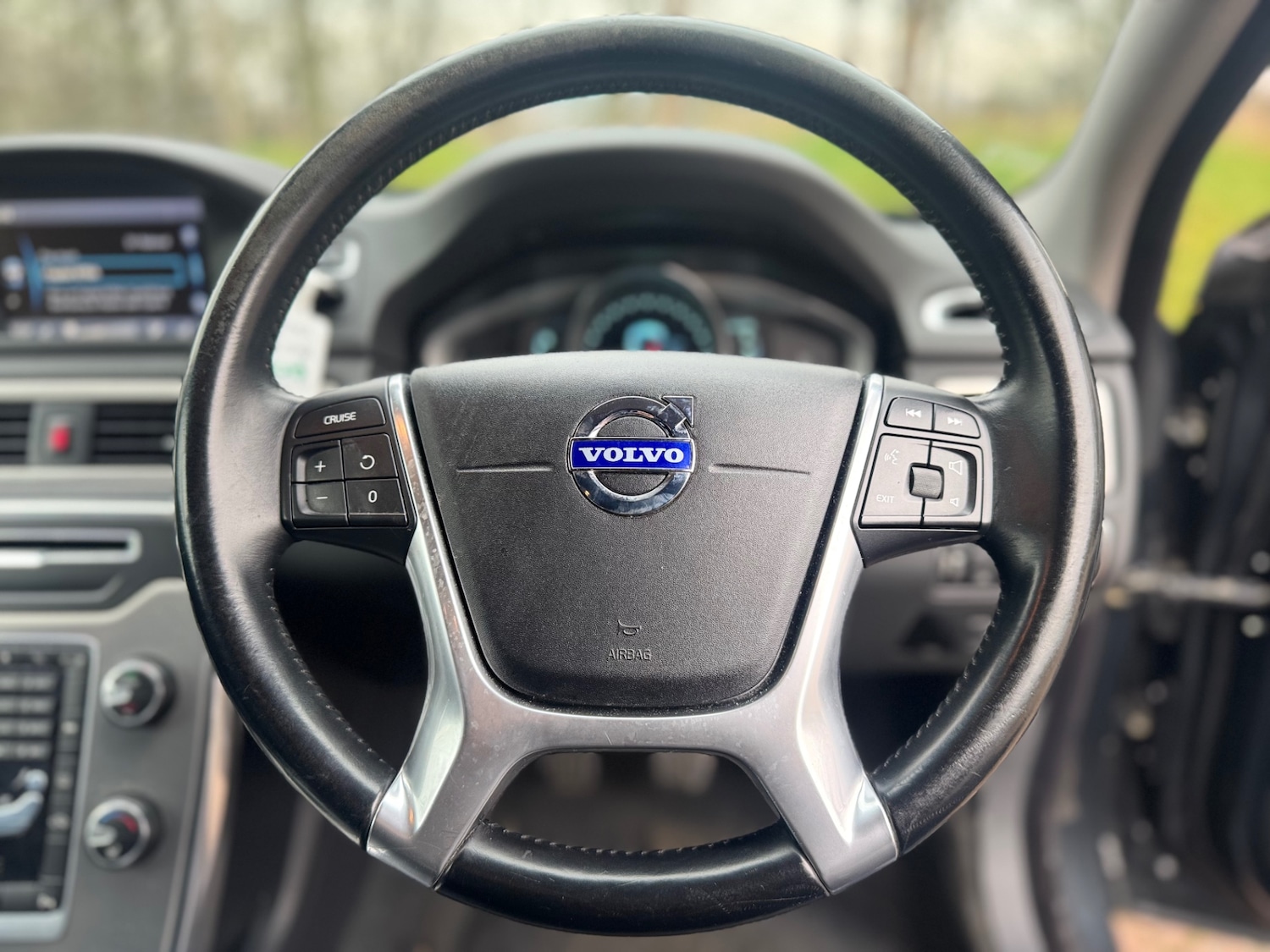 Used Volvo V70 2013 for sale - 77160819: Photo 13