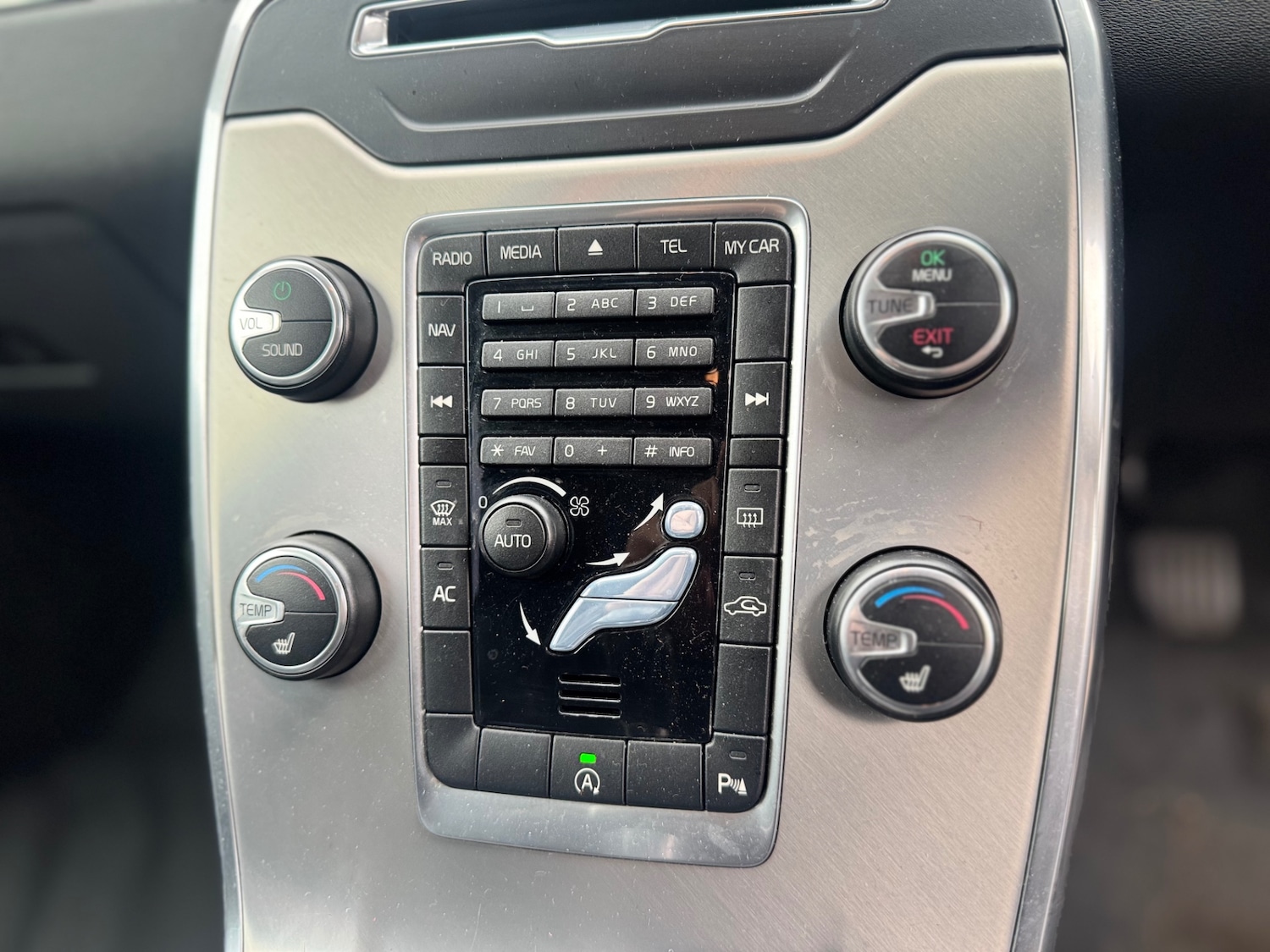 Used Volvo V70 2013 for sale - 77160819: Photo 17