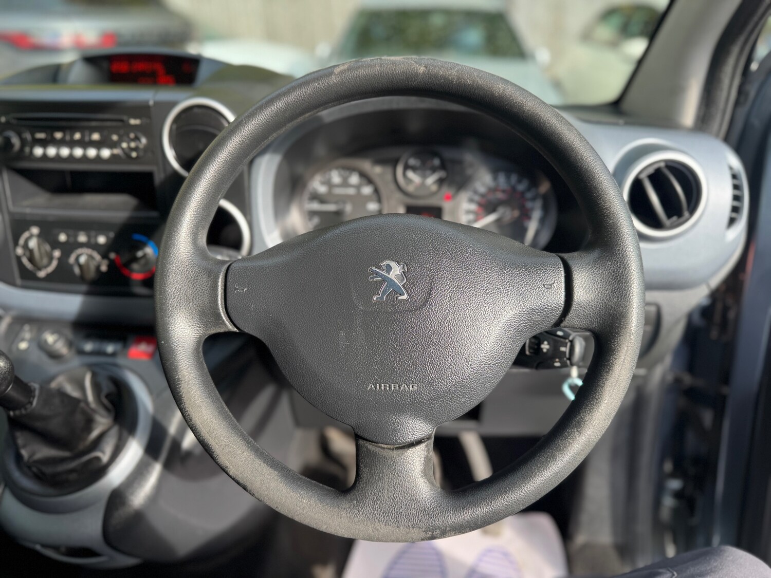 Used Peugeot Partner Tepee 2013 for sale - 76369530: Photo 18