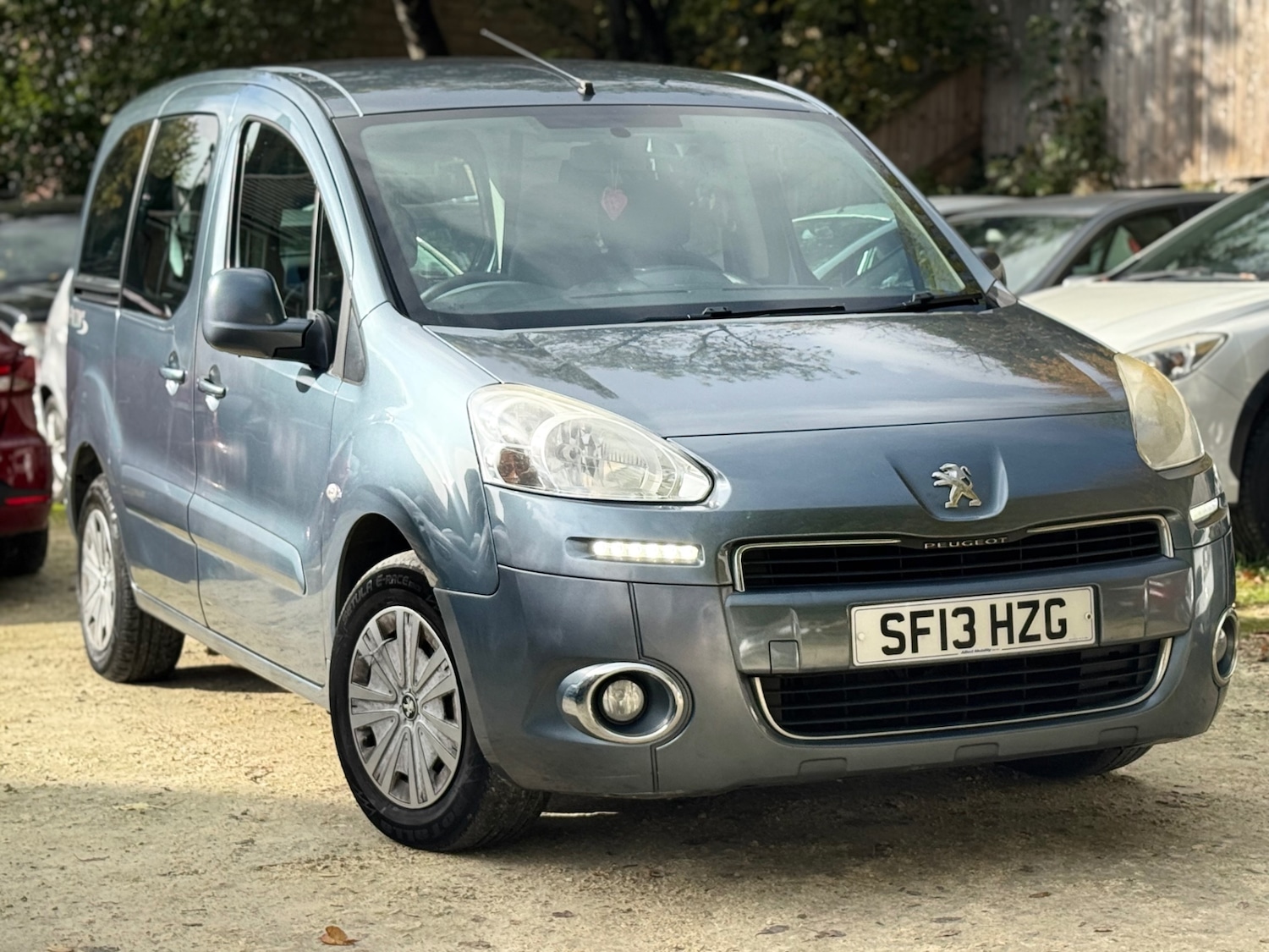 Used Peugeot Partner Tepee 2013 for sale - 76369530: Photo 3