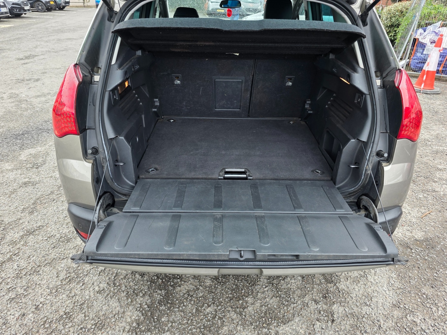 Used Peugeot 3008 2010 for sale - 77921463: Photo 12