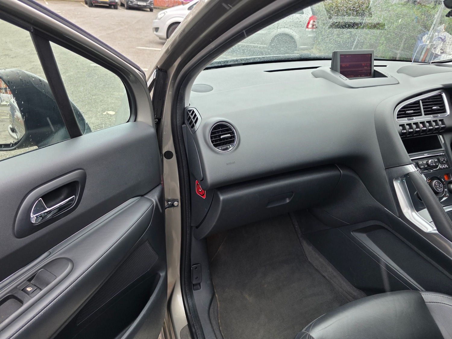 Used Peugeot 3008 2010 for sale - 77921463: Photo 27