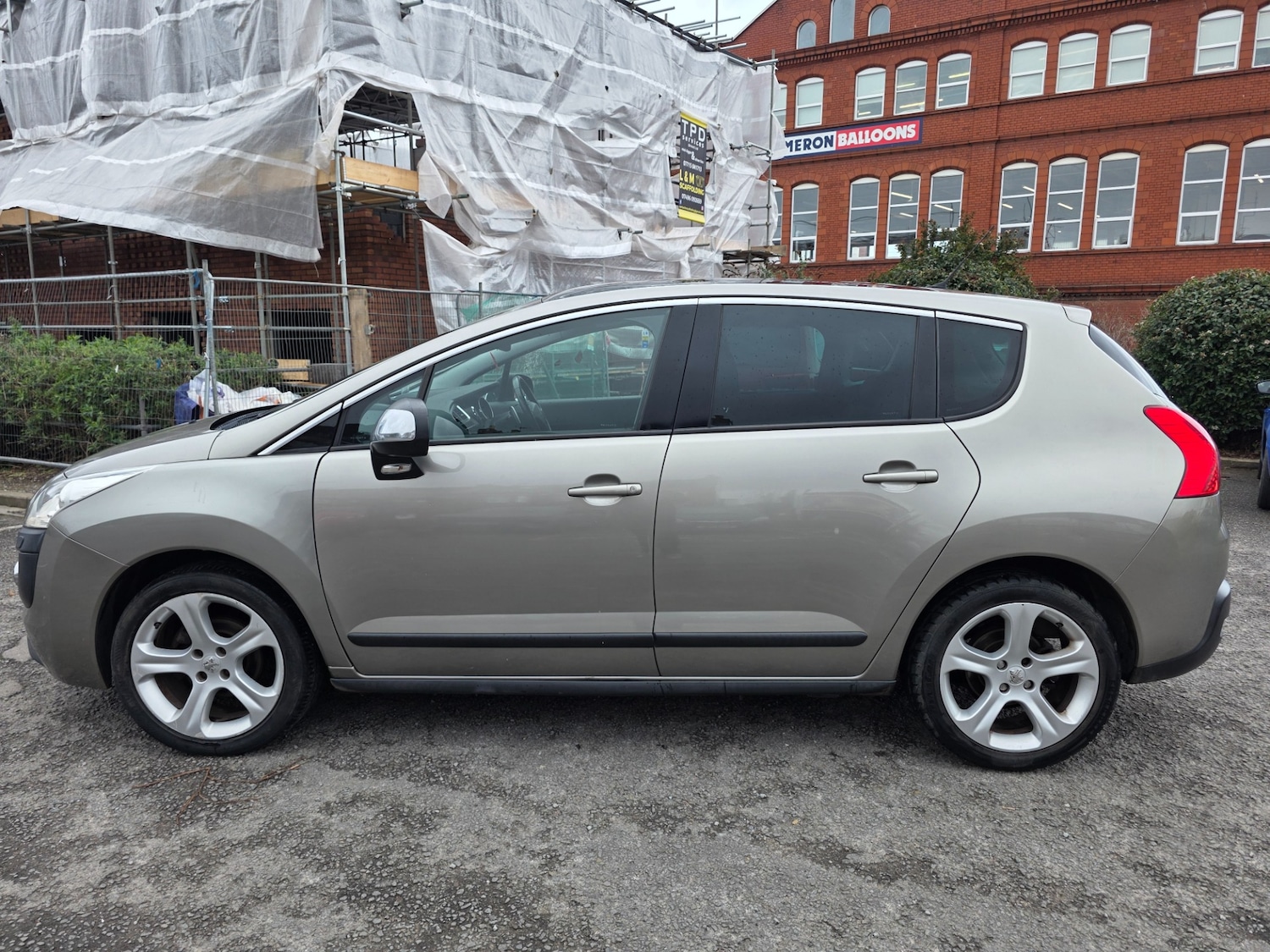 Used Peugeot 3008 2010 for sale - 77921463: Photo 8