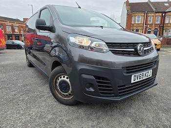 Vauxhall Vivaro feature image