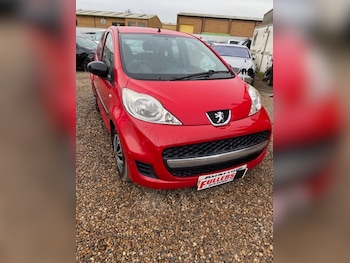 Used Peugeot 107 2011 for sale - 76969815: Photo