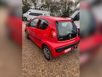 Used Peugeot 107 2011 for sale - 76969815: Photo