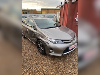 2015 (15) - 1.6 V-Matic Icon+ 5dr DAMAGED REPAIRABLE SALVAGE