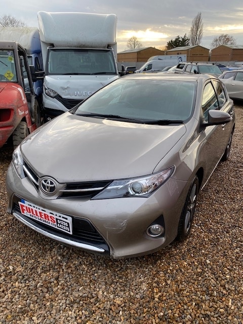 Used Toyota Auris 2015 for sale - 76832070: Photo 2