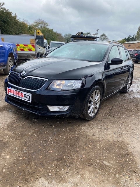 Skoda Octavia 2013 (63) - 1.6 TDI CR Elegance 5dr DAMAGED REPAIRABLE SALVAGE - Image 2