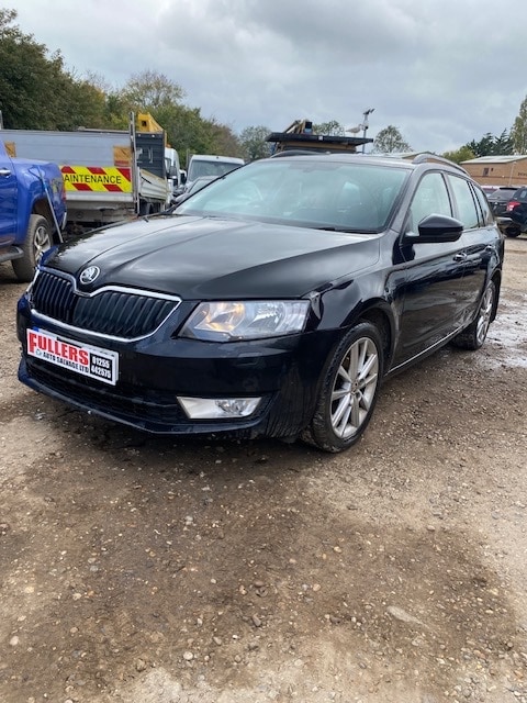 Used Skoda Octavia 2013 for sale - 76207390: Photo 2