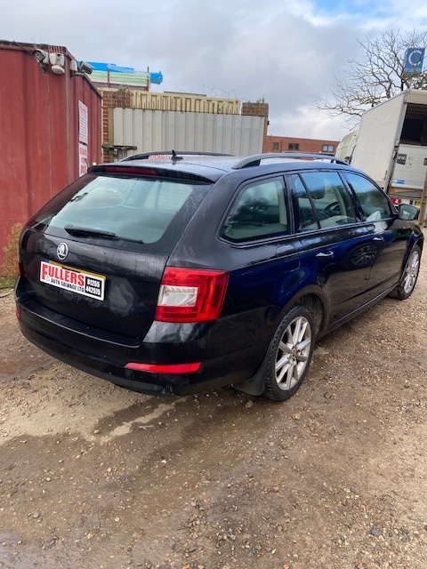 Skoda Octavia 2013 (63) - 1.6 TDI CR Elegance 5dr DAMAGED REPAIRABLE SALVAGE - Image 3