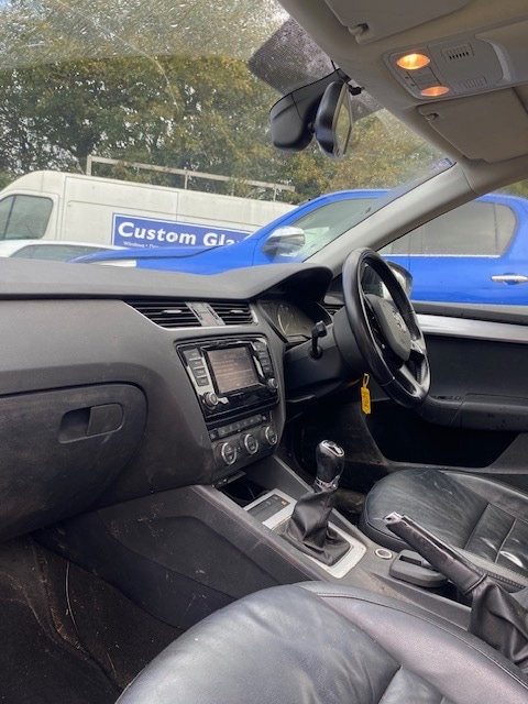 Skoda Octavia 2013 (63) - 1.6 TDI CR Elegance 5dr DAMAGED REPAIRABLE SALVAGE - Image 6