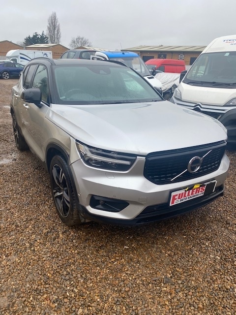 Used Volvo XC40 2018 for sale - 77789137: Photo 2