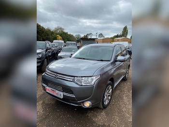 Mitsubishi - Outlander