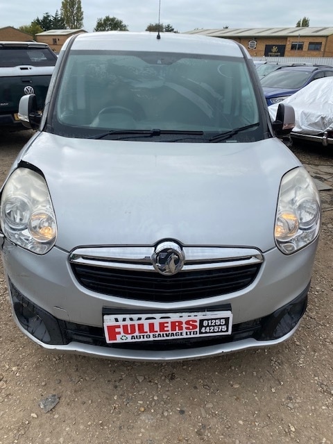 Used Vauxhall Combo 2016 for sale - 76252294: Photo 2