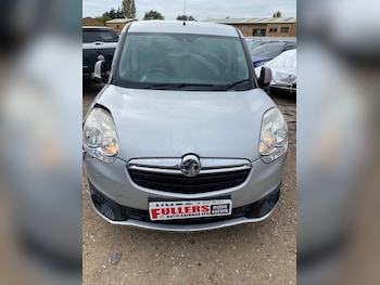 Used Vauxhall Combo 2016 for sale - 76252294: Photo 2