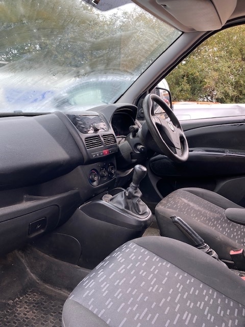 Used Vauxhall Combo 2016 for sale - 76252294: Photo 6