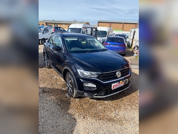Used Volkswagen T-Roc 2018 for sale - 78038863: Photo