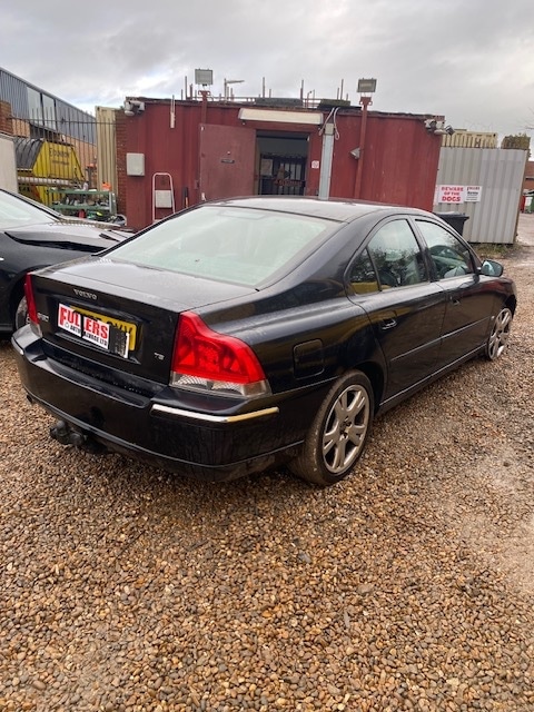 Used Volvo S60 2005 for sale - 77541599: Photo 4