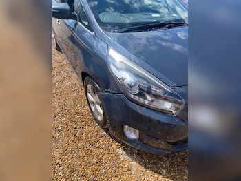 Used Kia Carens 2013 for sale - 79431607: Photo