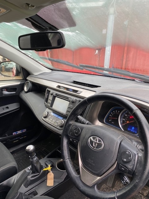Used Toyota RAV4 2015 for sale - 77403875: Photo 6