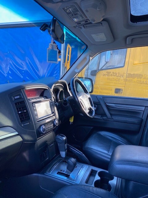 Used Mitsubishi Shogun 2010 for sale - 76829670: Photo 8