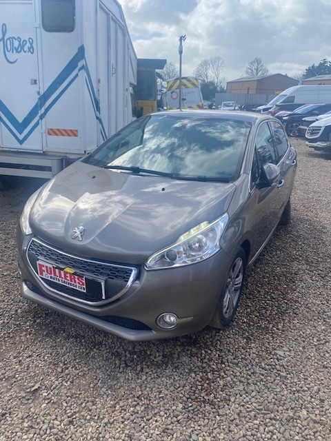 Used Peugeot 208 2013 for sale - 78065535: Photo 3