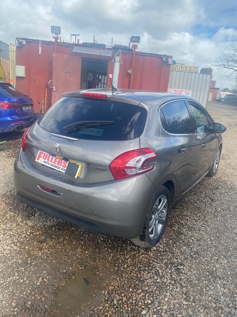 Used Peugeot 208 2013 for sale - 78065535: Photo 4