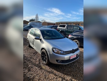 Used Volkswagen Golf 2009 for sale - 77221072: Photo