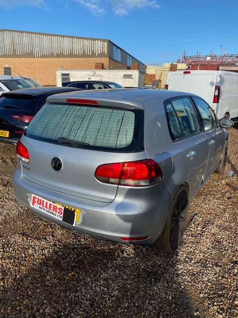 Used Volkswagen Golf 2009 for sale - 77221072: Photo 4