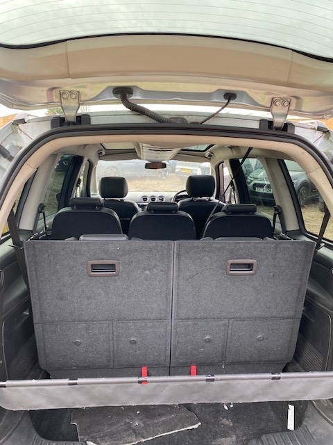 Used Ford Galaxy 2010 for sale - 77639079: Photo 6