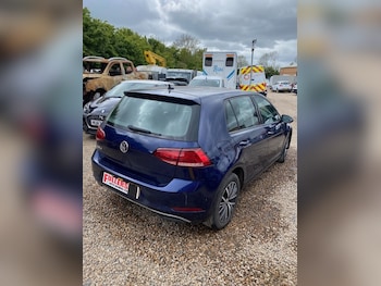 Used Volkswagen Golf 2019 for sale - 78540751: Photo