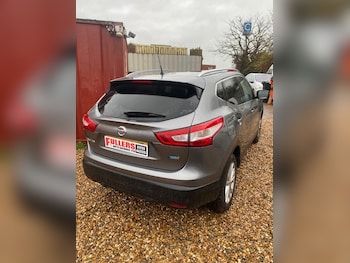 Used Nissan Qashqai 2016 for sale - 76762201: Photo
