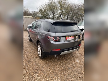 Used Land Rover Discovery Sport 2015 for sale - 77629158: Photo