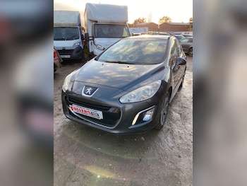 Used Peugeot 308 2011 for sale - 76637848: Photo