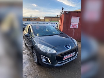 Used Peugeot 308 2011 for sale - 76637848: Photo