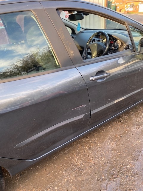 Used Peugeot 308 2011 for sale - 76637848: Photo 6